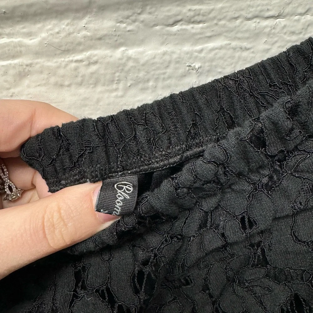 Blooming Jelly Black Lace Off The Shoulder Top - Picture 3 of 4